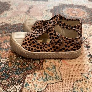 Toddler Cheetah Print Slip-Ons w/strap